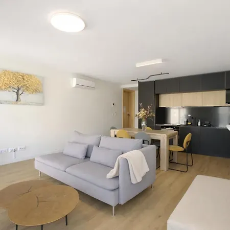 Mira Living