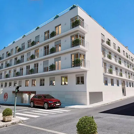 Mira Living Apartman